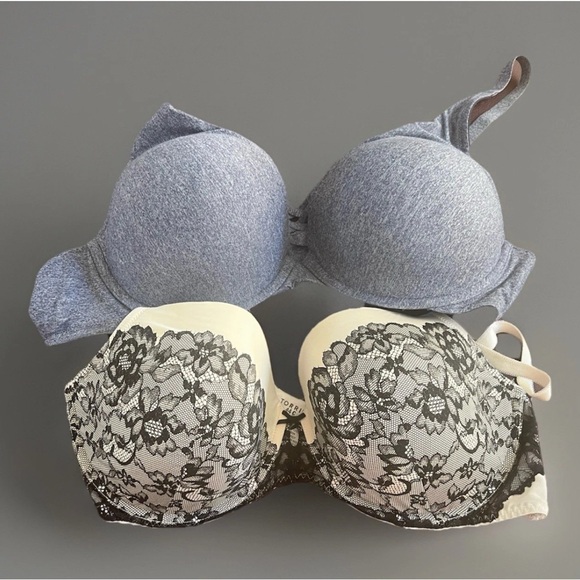 Torrid Blue Curve Bra & Torrid Cream Black lace Bra 44C - Picture 1 of 2
